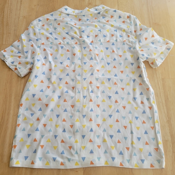 NWT colorful triangle button-down size 10-12 - Picture 2 of 5